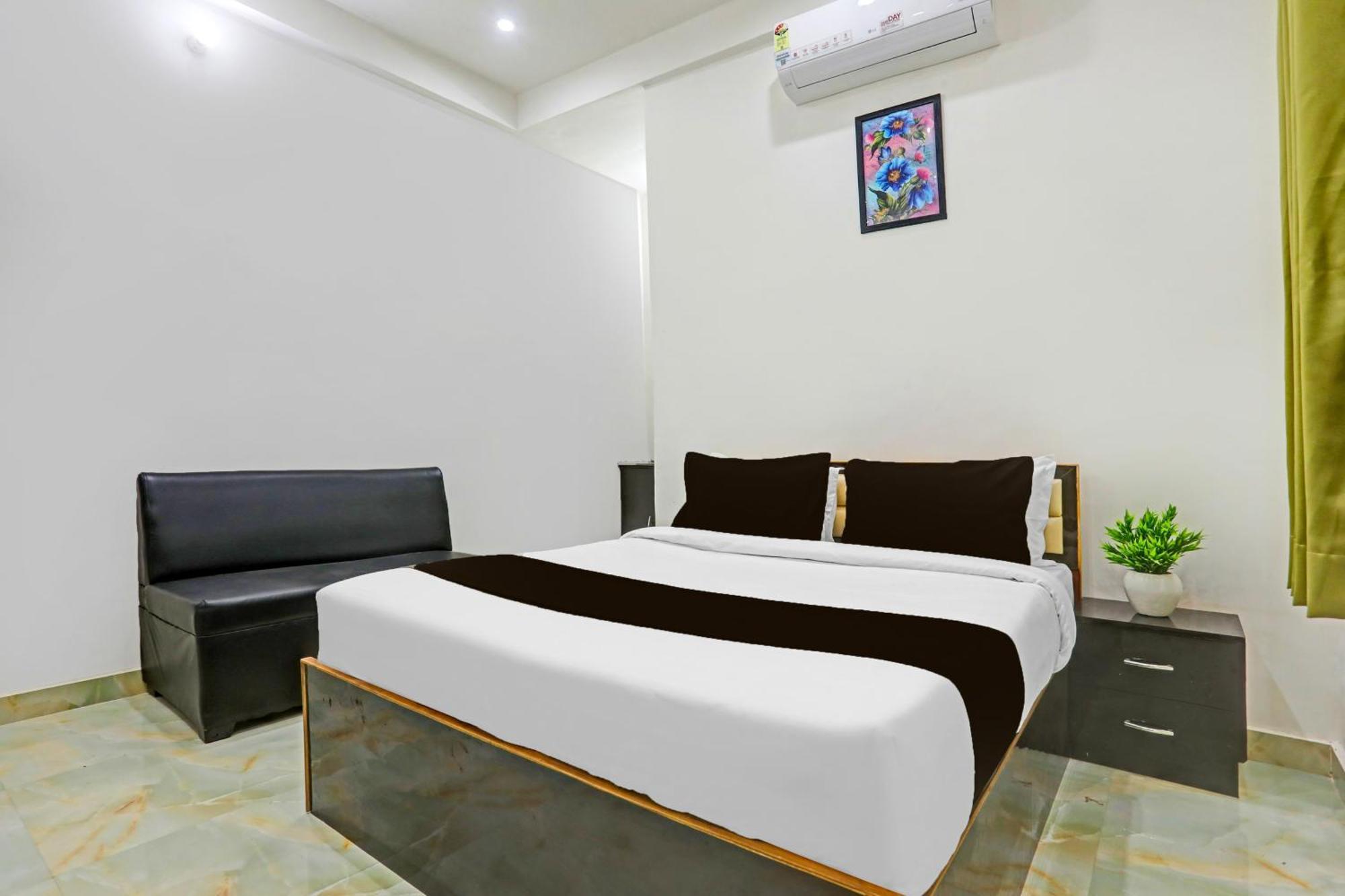 Hotel O The Maruti Paying Guest House Benares Buitenkant foto