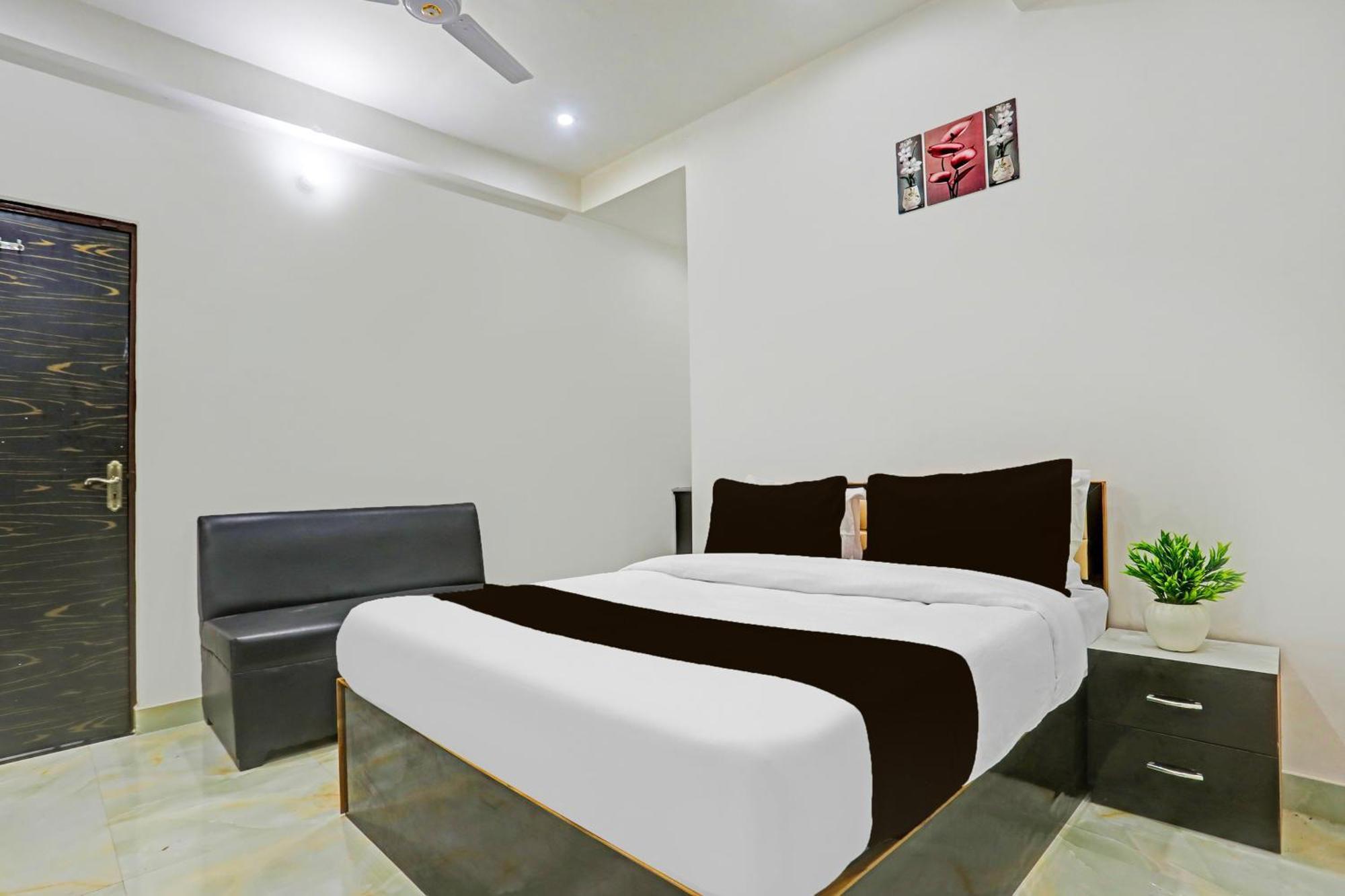 Hotel O The Maruti Paying Guest House Benares Buitenkant foto