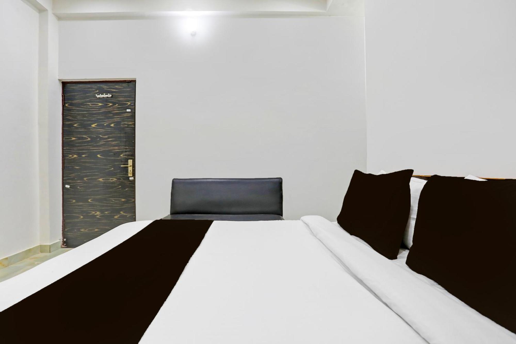 Hotel O The Maruti Paying Guest House Benares Buitenkant foto